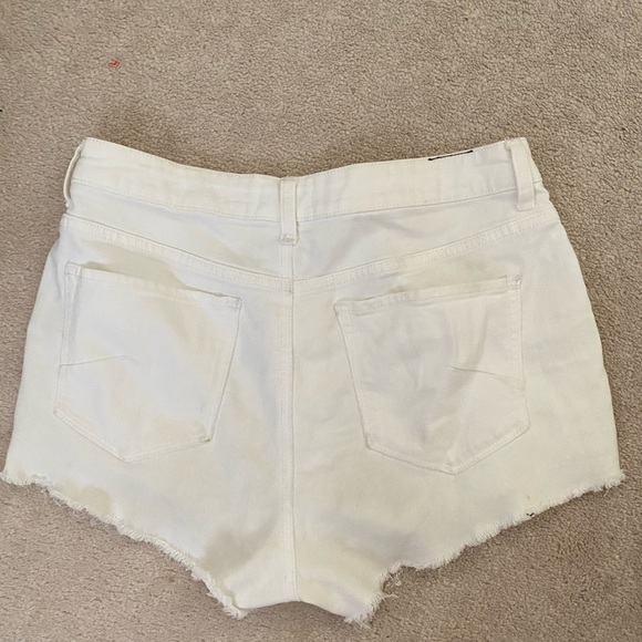 Aritzia White Jeans shorts - Picture 3 of 3
